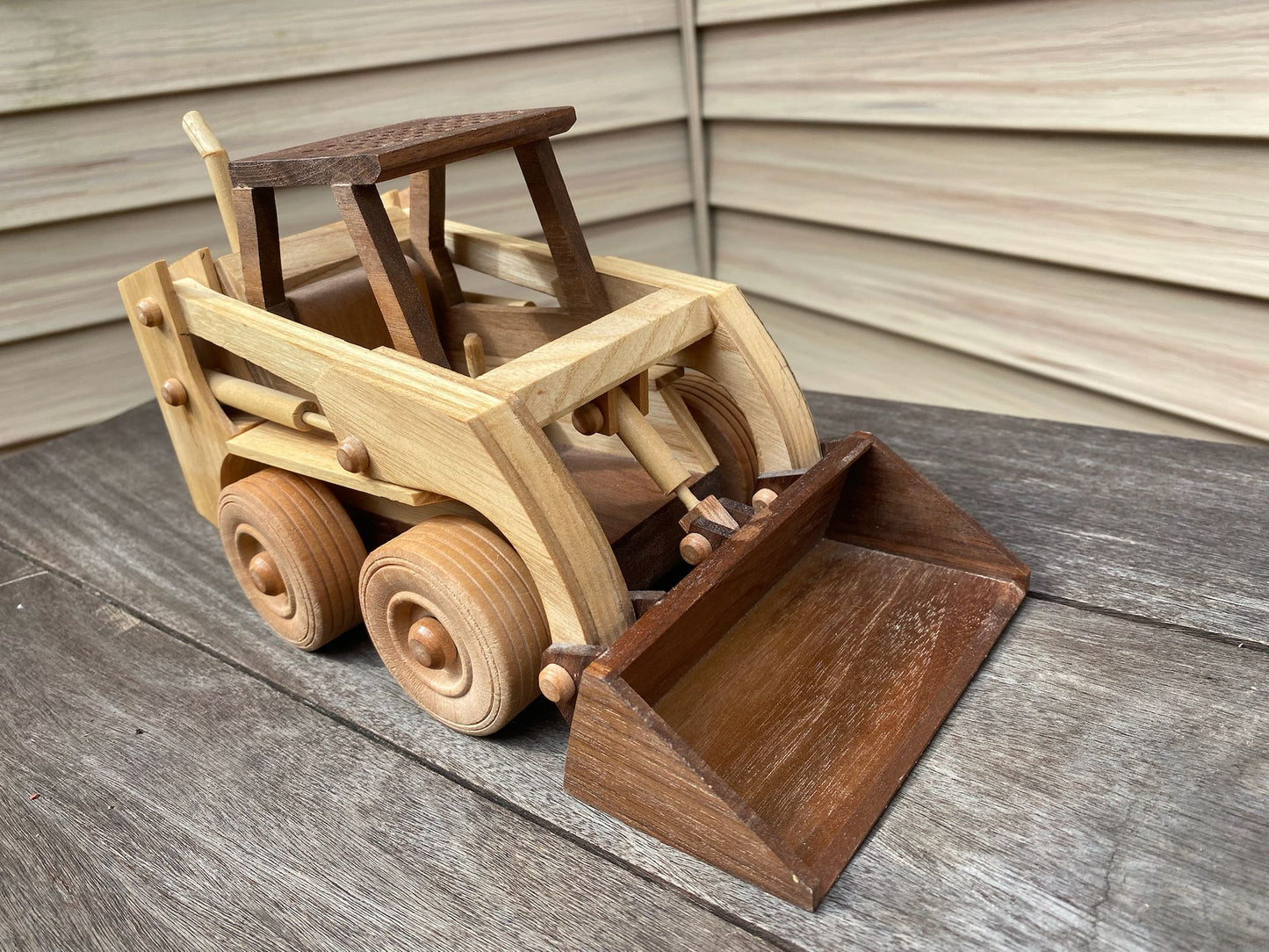 Classic Skid-Steer Hardwood Model Kit